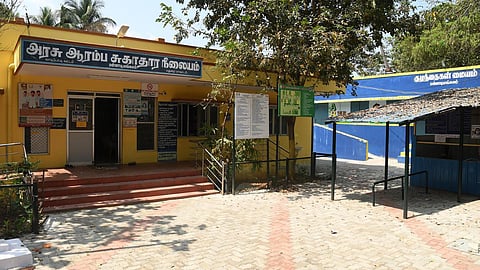‘நான் உங்களுக்கு உதவலாமா?’ - அறிவிப்பு பலகை வைத்து மக்களுக்கு உதவ வேண்டும்: பொது சுகாதார துறை உத்தரவு