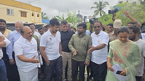 துணை முதல்வர் உதயநிதி ஸ்டாலின் ஆய்வு | படம்: எம் முத்து கணேஷ்.
