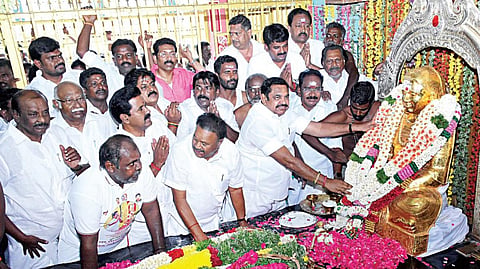 தேவருக்கு சிறப்பு சேர்த்தது அதிமுகதான்: பழனிசாமி பெருமிதம்