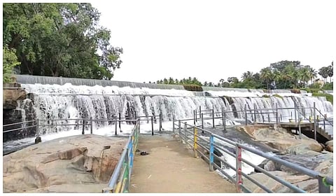 பவானி சாகர் அணைக்கான நீர் வரத்து 16,000 கன அடியாக அதிகரிப்பு - கொடிவேரி அணையில் குளிக்க தடை