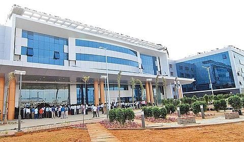 கோவையில் உள்ள டைடல் பார்க் கட்டிடம்.