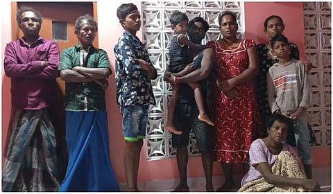 தமிழகத்தில் இருந்து இலங்கைக்கு சட்ட விரோதமாக படகில் சென்ற 9 அகதிகள் கைது
