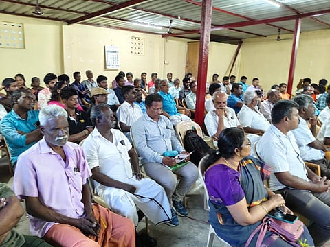 கோவை தெற்கு தொகுதியில் எம்எல்ஏ தொகுதி மேம்பாட்டு நிதியின்கீழ் இருவேறு இடங்களில் சுத்திகரிக்கப்பட்ட குடிநீர் இயந்திரம் தொடக்க விழா இன்று நடந்தது.