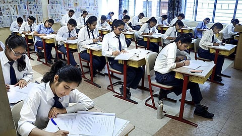 10, 12-ம் வகுப்புக்கான சிபிஎஸ்இ பொதுத் தேர்வு கால அட்டவணை வெளியீடு