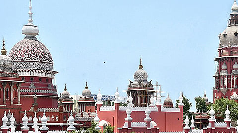 பணியிடங்களில் பாலியல் தொல்லை தடுப்பு: விதிமுறைகள் உருவாக்க அரசுக்கு உயர் நீதிமன்றம் உத்தரவு