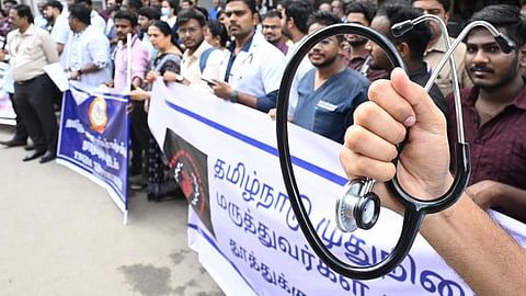 மருத்துவர்களின் பாதுகாப்பில் சமரசத்துக்கு இடமில்லை!