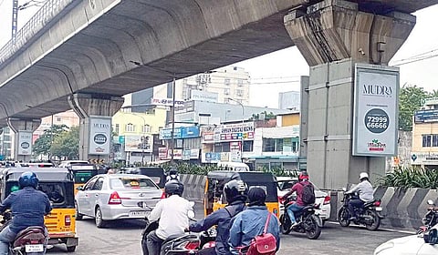 சென்னை மெட்ரோ தூண்களில் எண்கள் கட்டாயம் இருக்க வேண்டும் | உங்கள் குரல்