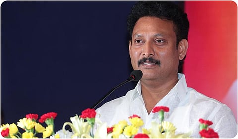 சென்னை கோட்டூர்புரம் அண்ணா நூற்றாண்டு நூலக வளாகத்தில் நடைபெற்ற நிகழ்வில் பள்ளிக் கல்வித் துறை அமைச்சர் அன்பில் மகேஸ்.