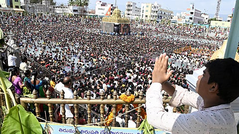 திருச்சானூரில் பஞ்சமி தீர்த்தவாரி கோலாகலம்: திரளான பக்தர்கள் புனித நீராடல்