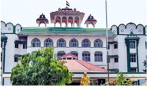 பள்ளி பாடத்திட்டத்தில் குழந்தைகள் உதவி எண் சேர்க்க நடவடிக்கை: உயர் நீதிமன்றம் உத்தரவு