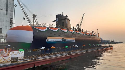 பிரான்ஸுடன் இணைந்து தயாரிக்கும் ஸ்கார்பீன் நீர்மூழ்கி கப்பல் கடற்படையில் இணைகிறது
