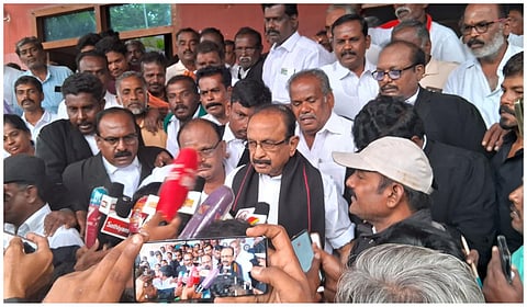 திண்டுக்கல் நீதிமன்றத்தில் மதிமுக பொதுச்செயலாளர் வைகோ ஆஜர்