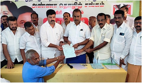 நீலகிரியில் சுற்றுலா பயணிகள் வருகை 30% குறைந்துள்ளது: எஸ்.பி.வேலுமணி குற்றச்சாட்டு