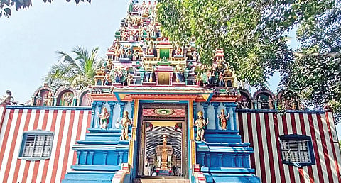 கோயிலின் முகப்புத் தோற்றம்