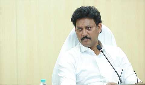 சென்னை தலைமைச் செயலகத்தில் தமிழக பள்ளிக் கல்வித்துறை அமைச்சர் அன்பில் மகேஸ் செய்தியாளர்களைச் சந்தித்தார்.