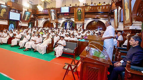 தேசிய கீதம் கட்டாயமல்ல: நீதிமன்றம் சொன்னது என்ன?