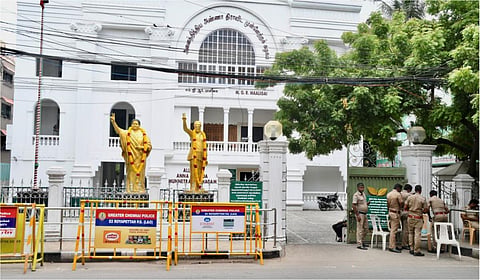 சிறுமி பாலியல் வன்கொடுமை வழக்கில் கைதான அதிமுக நிர்வாகி கட்சியிலிருந்து நீக்கம்: இபிஎஸ்