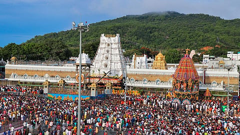 போலி டிக்கெட்டுகள் மூலம் திருப்பதி ஏழுமலையான் தரிசனம்: சென்னை டாக்ஸி ஓட்டுநர் உட்பட 5 பேர் கைது
