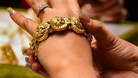 தங்கம் விலை மீண்டும் ஒரு பவுன் ரூ.59,000-ஐ கடந்து விற்பனை