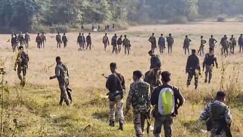 சத்தீஸ்கர் என்கவுன்டரில் 12 நக்சலைட்கள் உயிரிழப்பு