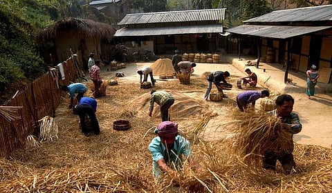 முதலீட்டு வாய்ப்பை வழங்கும் கிராம பொருளாதாரம்