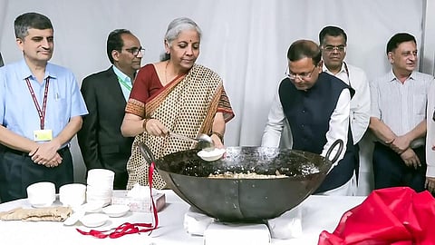 அல்வா விழாவுடன் தொடங்கியது 2025-26 மத்திய பட்ஜெட் தயாரிப்பின் இறுதிக் கட்டம்