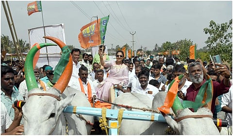 நடுத்தர மக்களுக்கு உதவும் மத்திய பட்ஜெட்: நடிகை ராதிகா வரவேற்பு