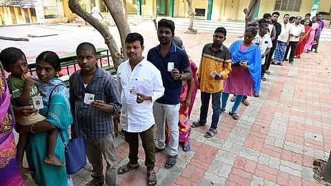ஈரோடு கிழக்கு இடைத்தேர்தல்: 72 சதவீத வாக்குப்பதிவு