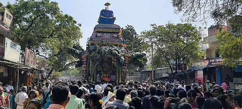 கழுகுமலை கழுகாசலமூர்த்தி கோயிலில் தைப்பூச தேரோட்டம்: வடம் பிடித்து தேர் இழுத்த பக்தர்கள்