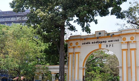 10 ஆண்டுகளில் பாலியல் புகாரில் சிக்கிய ஆசிரியர்களின் விவரம் சேகரிப்பு - தமிழக பள்ளிக் கல்வித் துறை திட்டம் என்ன?