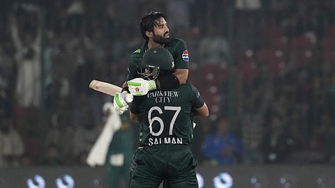 பாகிஸ்தான் அணியின் கேப்டன் முகமது ரிஸ்வான் மற்றும் சல்மான் அகா.