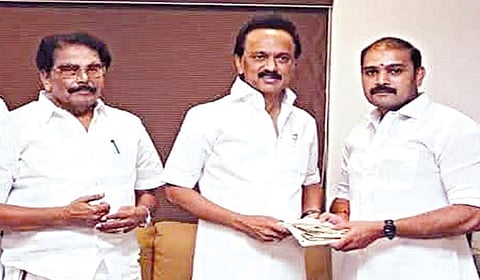 ஸ்டாலினுடன் கே.கே.எஸ்.எஸ்.ஆர், ரமேஷ் (கோப்புப்படம்)