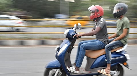ஓட்டுநர் தொழிற்சங்கத்தினருடன் ஆலோசனை: மஞ்சள் நிற பலகையுடன் பைக் டாக்சி இயக்க நடவடிக்கை - அமைச்சர் சிவசங்கர்