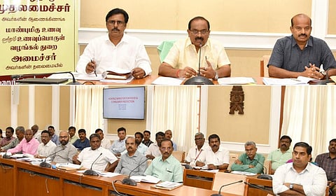 சென்னையில் அமைச்சர் சக்கரபாணி தலைமையில் உணவுத்துறை உயர் அலுவலர்களின் ஆய்வுக் கூட்டம் நடைபெற்றது