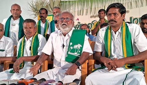 தமிழகத்தில் கள் மீதான தடையை நீக்க கோரி பல்லடம் அருகே மாநாடு நடைபெற்றது.