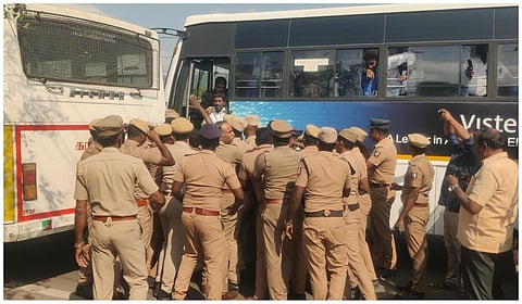 திருக்கழுக்குன்றத்தில் அனுமதியின்றி ஆர்ப்பாட்டத்தில் ஈடுபட முயன்ற அதிமுகவினர் கைது