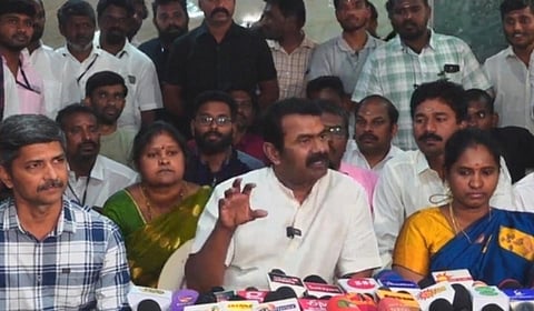 ஓசூரில் நாதக தலைமை ஒருங்கிணைப்பாளர் சீமான் செய்தியாளர்களைச் சந்தித்தார்.