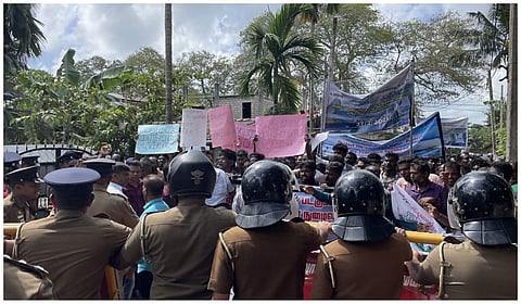 யாழ்ப்பாணத்தில் தமிழக மீனவர்களுக்கு எதிராக ஆர்ப்பாட்டம்