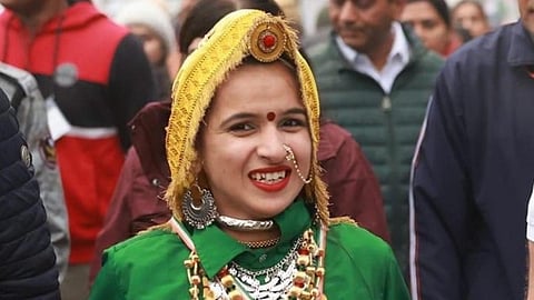 சார்ஜர் கேபிளால் கழுத்தை நெரித்து கொலை: ஹரியானா காங். தொண்டர் மரண வழக்கில் நண்பர் கைது