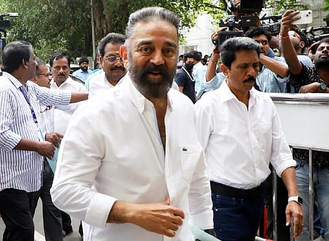 இன்று தலைமைச் செயலகத்தில் நடைபெற்ற அனைத்துக் கட்சிக் கூட்டத்தில் பங்கேற்க வருகை தந்த மக்கள் நீதி மய்ய தலைவர் கமல்ஹாசன்