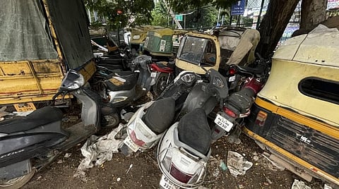 சாயோலைரம் நிறுத்தப்பட்டிருந்த கேட்பாரற்ற 973 வாகனங்கள் ஏலம்: சென்னை காவல்துறை அறிவிப்பு வெளியீடு