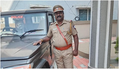 கோவை தீவிரவாத தடுப்புப் பிரிவு உதவி ஆய்வாளர் தற்கொலை: போலீஸ் விசாரணை