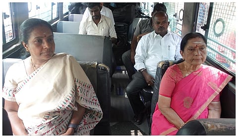 மக்களின் ஜனநாயக உரிமையை வேரறுக்க துடிக்கிறது பாசிச திமுக அரசு: வானதி சீனிவாசன்