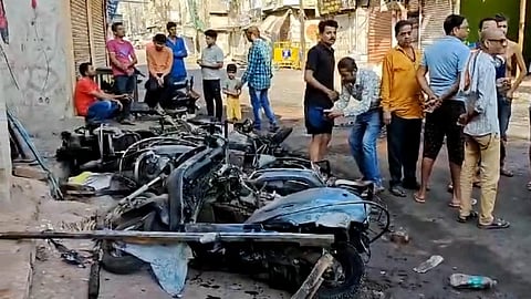 ‘நாக்பூர் கலவரம் திட்டமிட்ட சதியாக இருக்கலாம்’ - சட்டப்பேரவையில் முதல்வர் பட்னாவிஸ் சந்தேகம்
