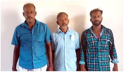 நெடுந்தீவு அருகே தமிழக மீனவர்கள் 3 பேர் இலங்கை கடற்படையினரால் கைது