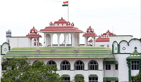 உயர் கல்வி நிறுவனங்களின் தரவரிசை பட்டியல் வெளியிட ஐகோர்ட் இடைக்கால தடை