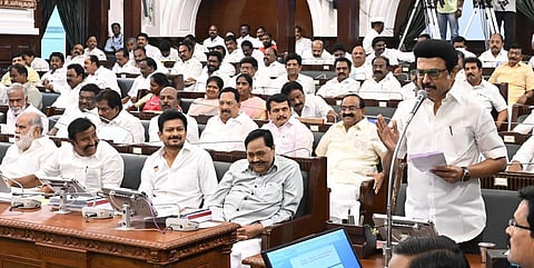 எந்த காரணத்தை கொண்டும் மும்மொழியை ஏற்றுக்கொள்ள மாட்டோம்: பேரவையில் முதல்வர் திட்டவட்டம்