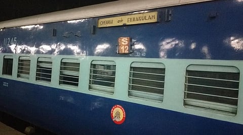 எர்ணாகுளம் விரைவு ரயிலில் 5 கிலோ கஞ்சா பறிமுதல்