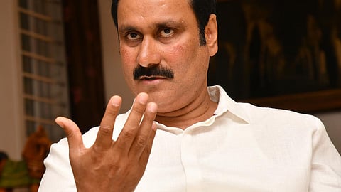 தமிழ்நாட்டுக்கான தொழில் முதலீடுகள் பிற மாநிலங்களுக்கு செல்வது ஏன்? - அன்புமணி