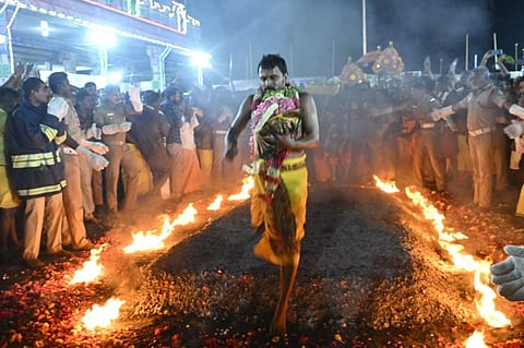 பண்ணாரி மாரியம்மன் கோயில் குண்டம் திருவிழா: பல்லாயிரக்கணக்கான பக்தர்கள் நேர்த்திக்கடன்